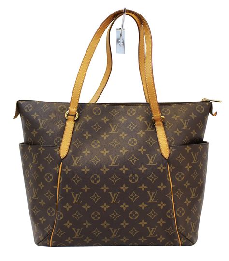 louis vuitton tote bag monogram.